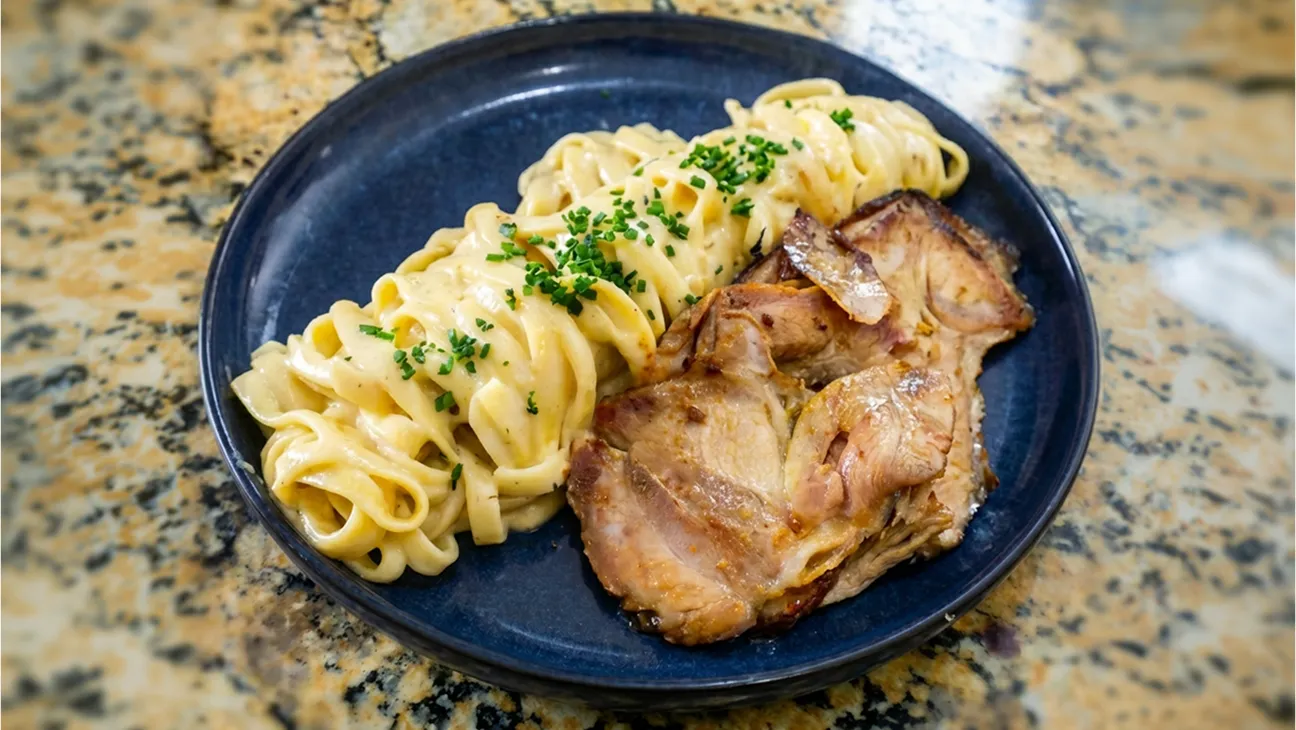 3 Cheese Pasta with Roasted Garlic